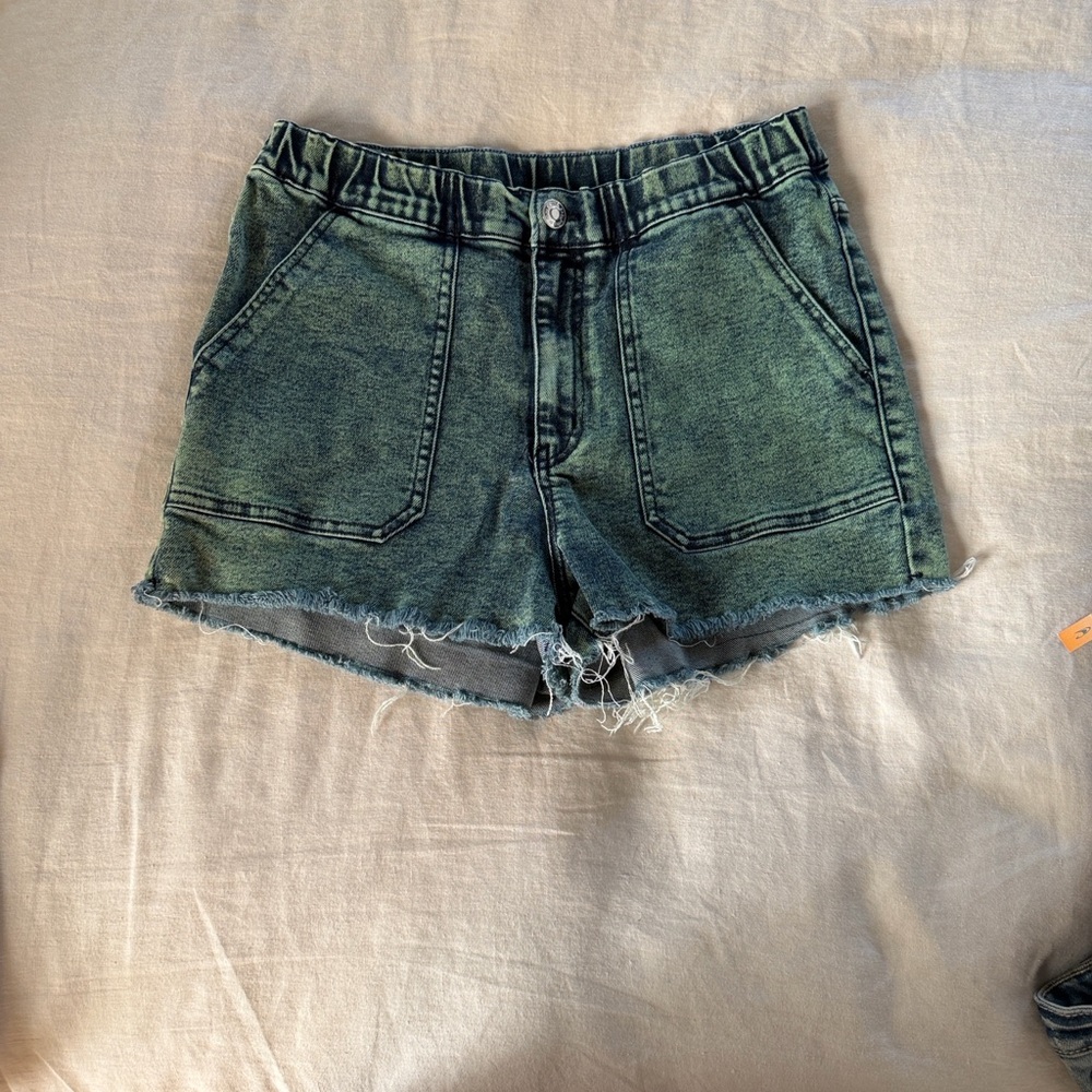 Wild Fable green acid wash denim cut-off shorts with an elastic waist